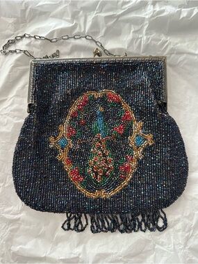 🦚 1920s Peacock 🦚 Glass Bead Evening Bag with Medallion